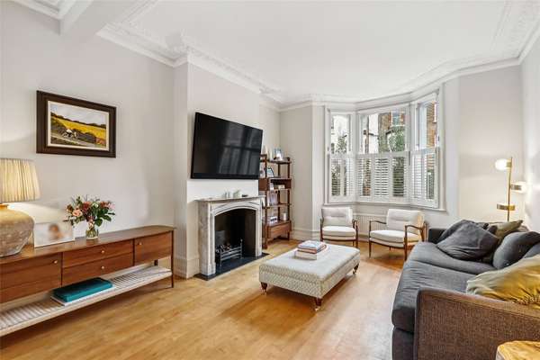 House Warriner Gardens in Greater London