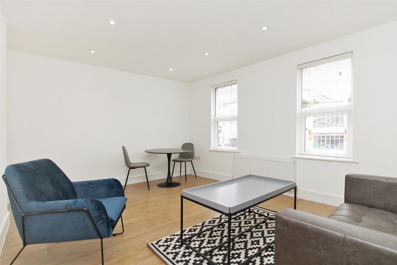 Flat Richard Street in Greater London