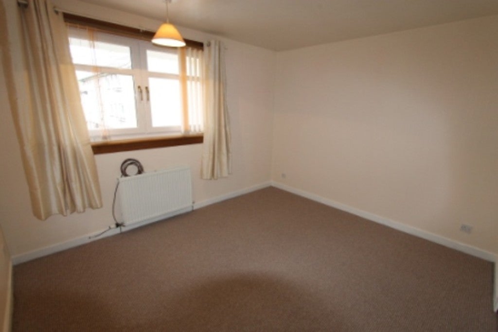 Flat Dodside Place in Glasgow