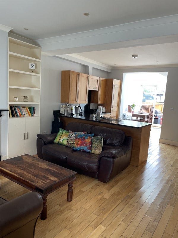 Room Lothrop Street in City of Westminster