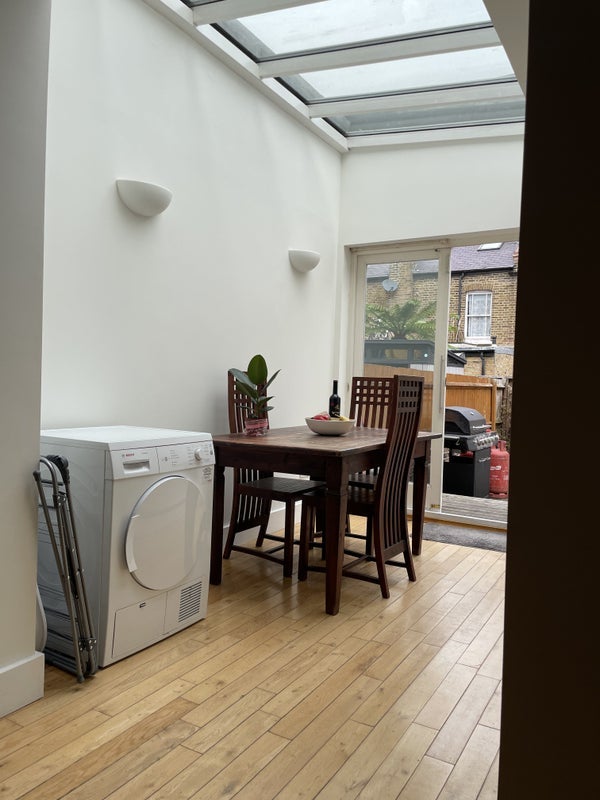 Room Lothrop Street in City of Westminster