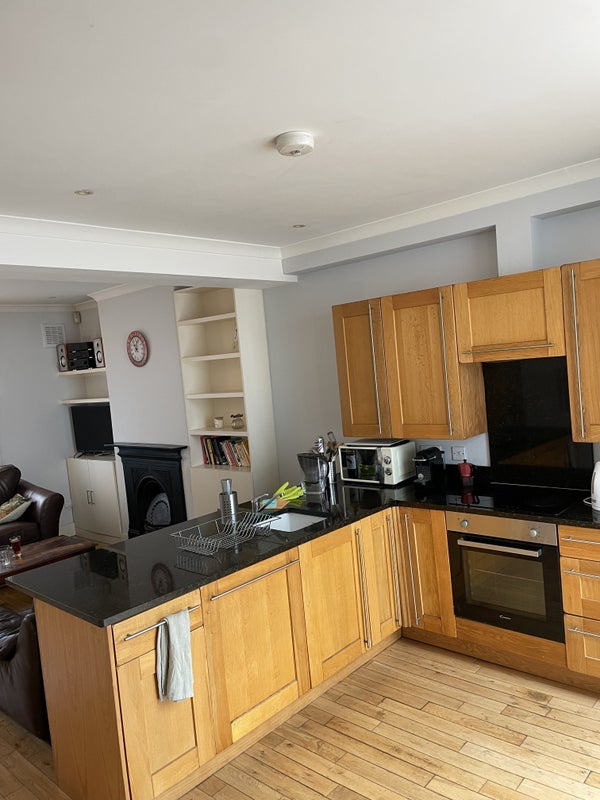 Room Lothrop Street in City of Westminster