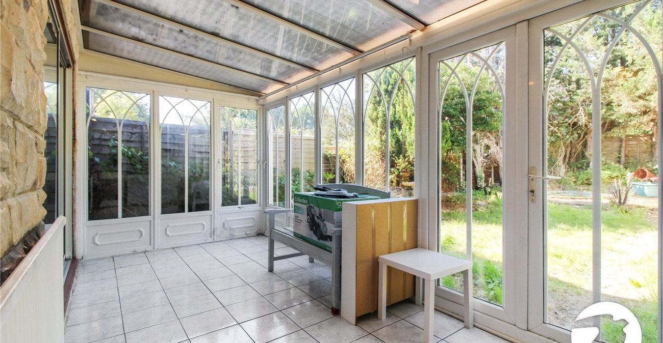 House Melfield Gardens in Greater London
