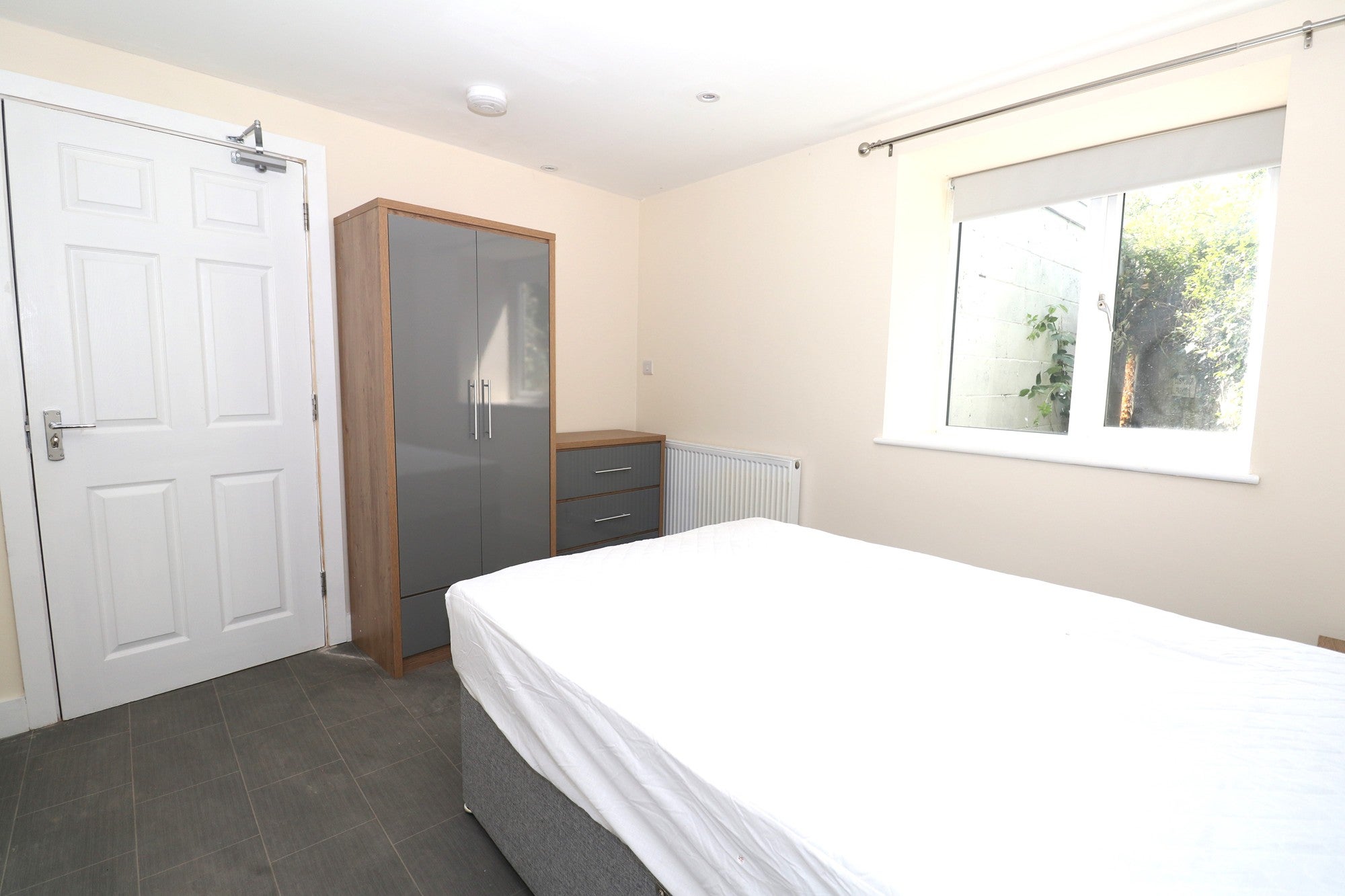 Room Russet Close in Crewe