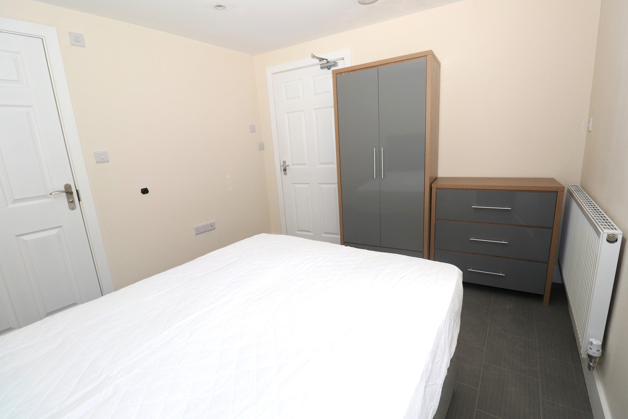 Room Russet Close in Crewe