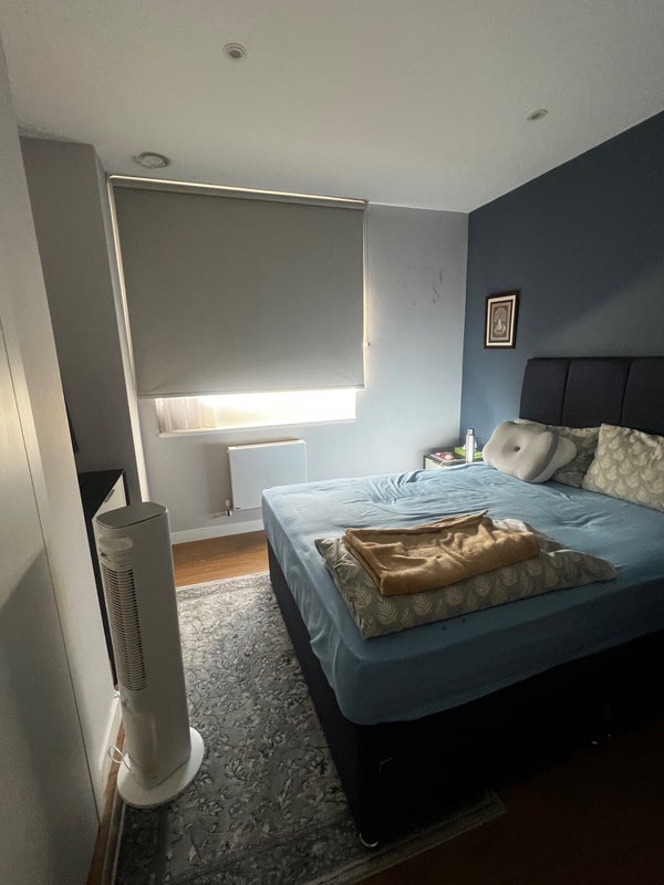 Room International Way in Greater London