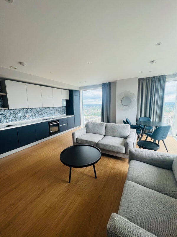 Room International Way in Greater London