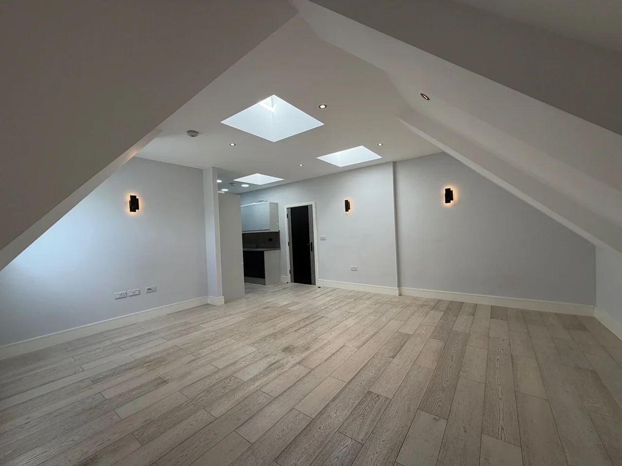 Flat Crossbrook Street in Cheshunt