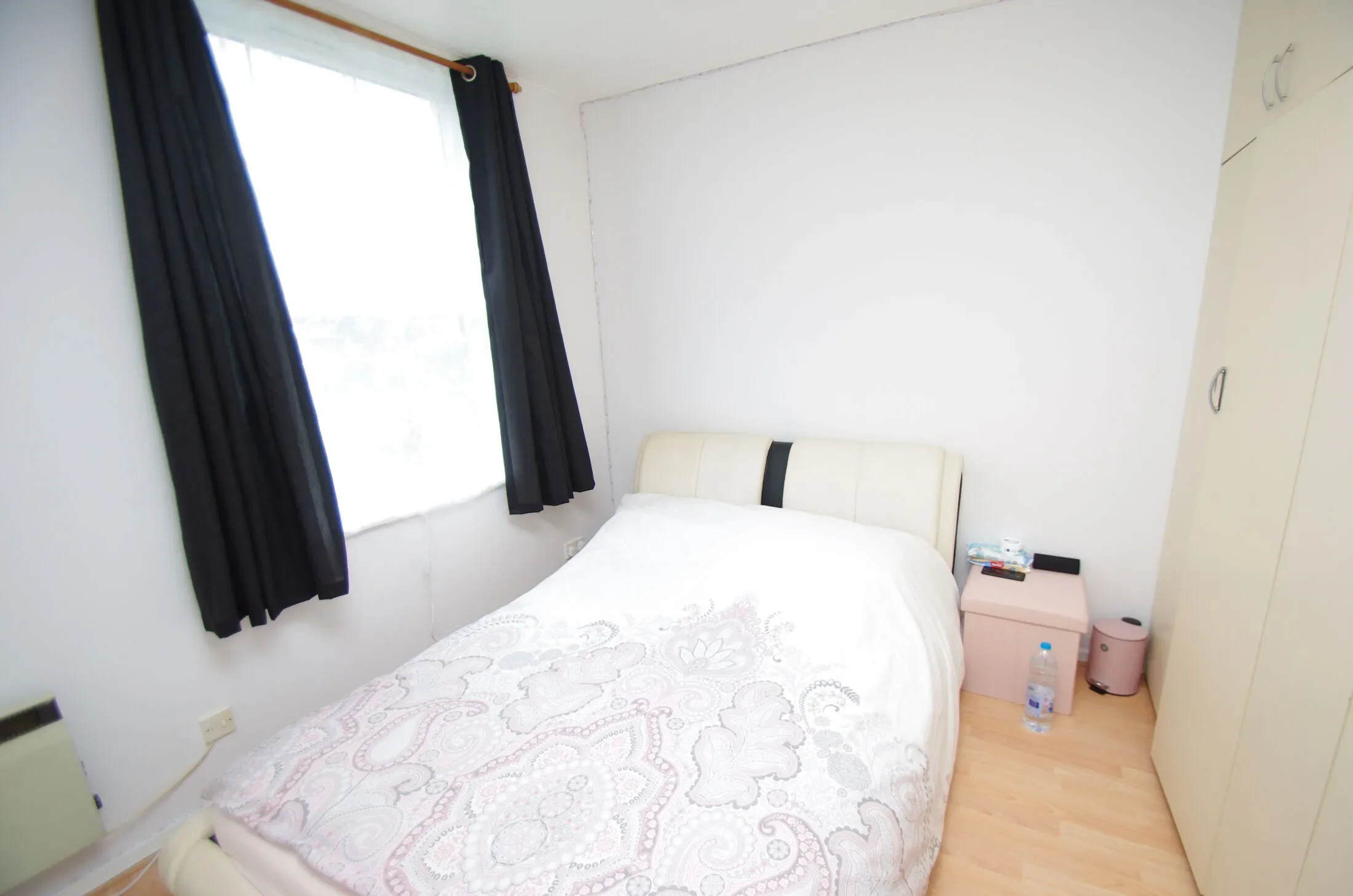Flat Percy Road in Watford