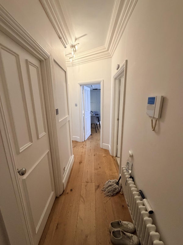Room Riding House Street in City of Westminster