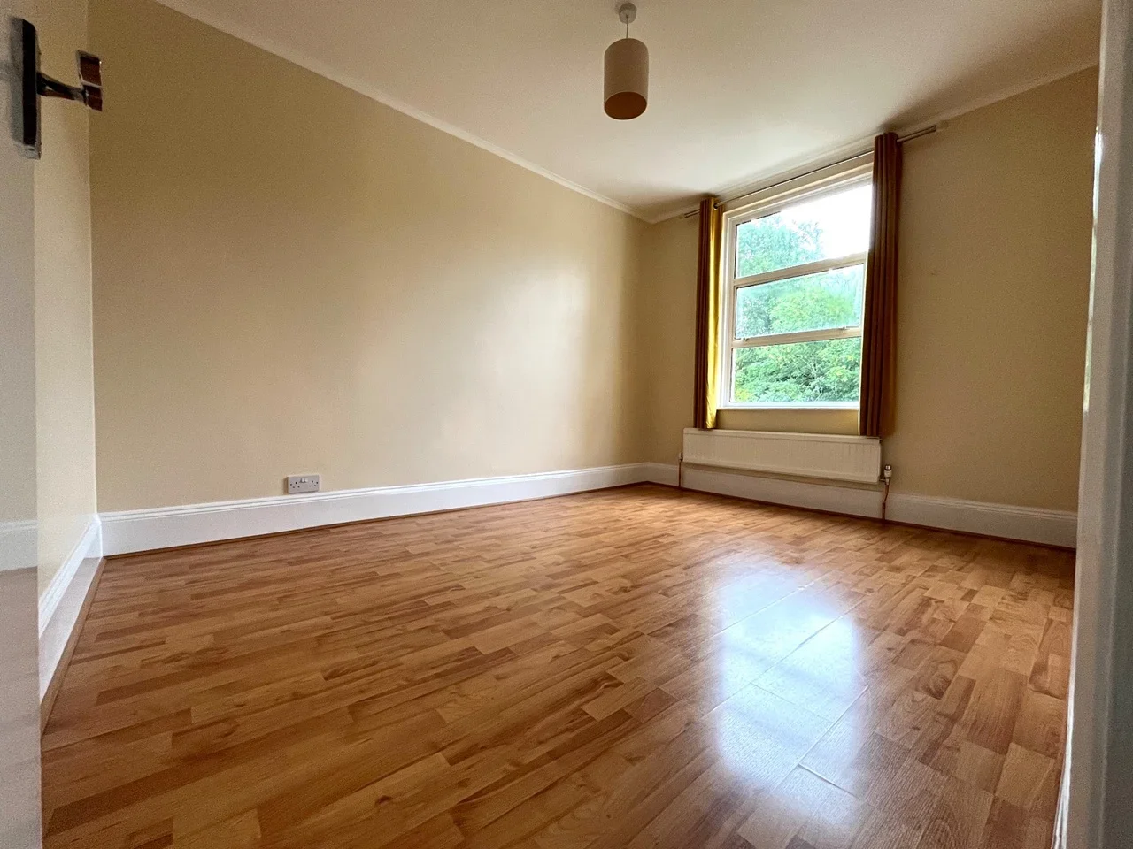 Flat Croham Road in Greater London