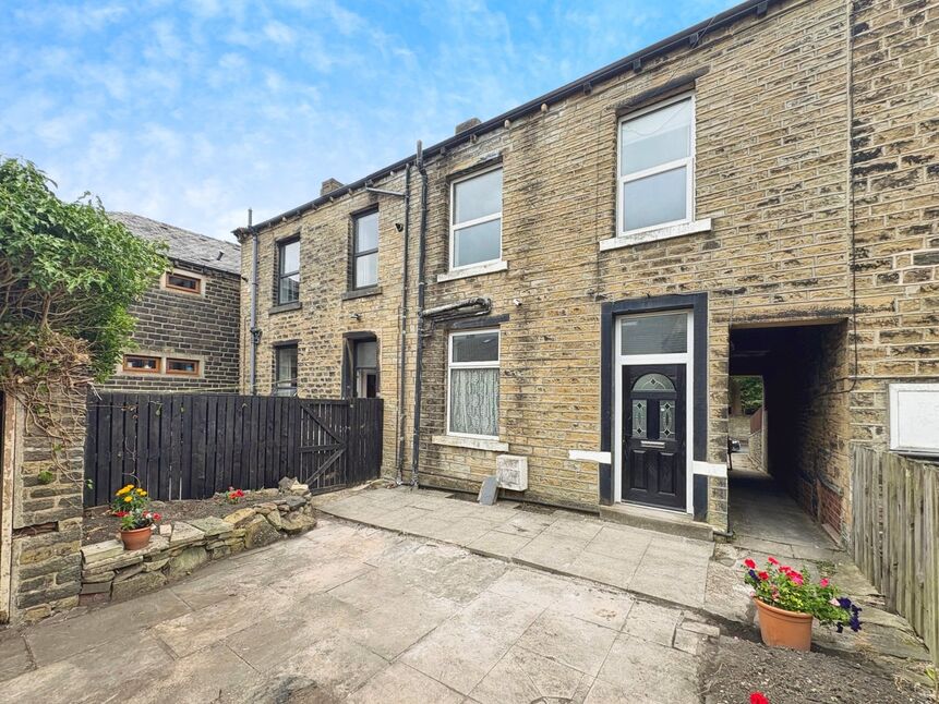 House Victoria Street in Holme Valley