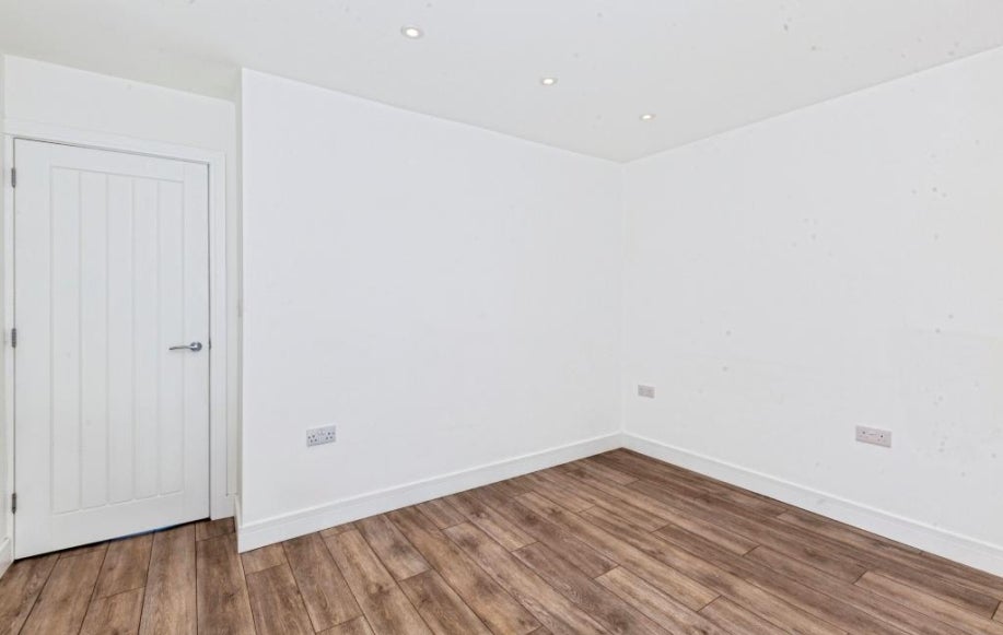 House Ascot Close in Greenham