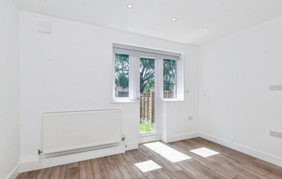 House Ascot Close in Greenham