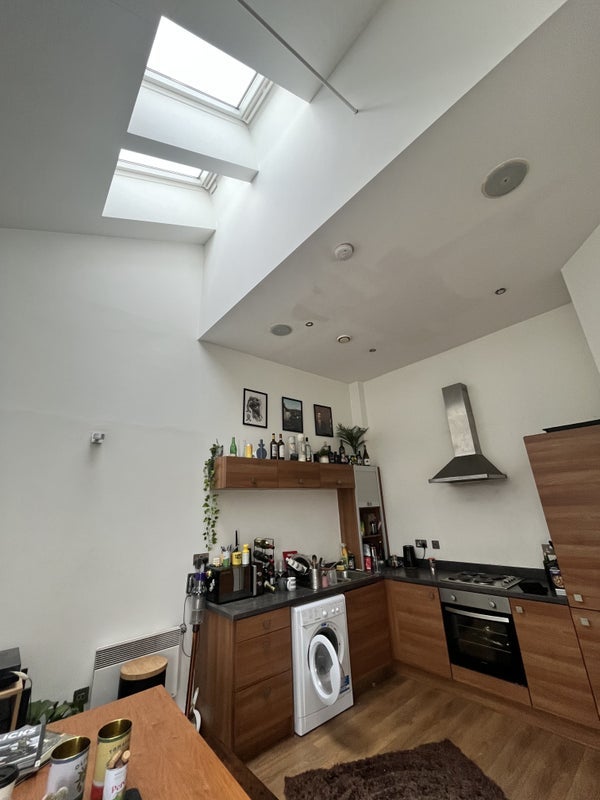 Room Central Way in Warrington