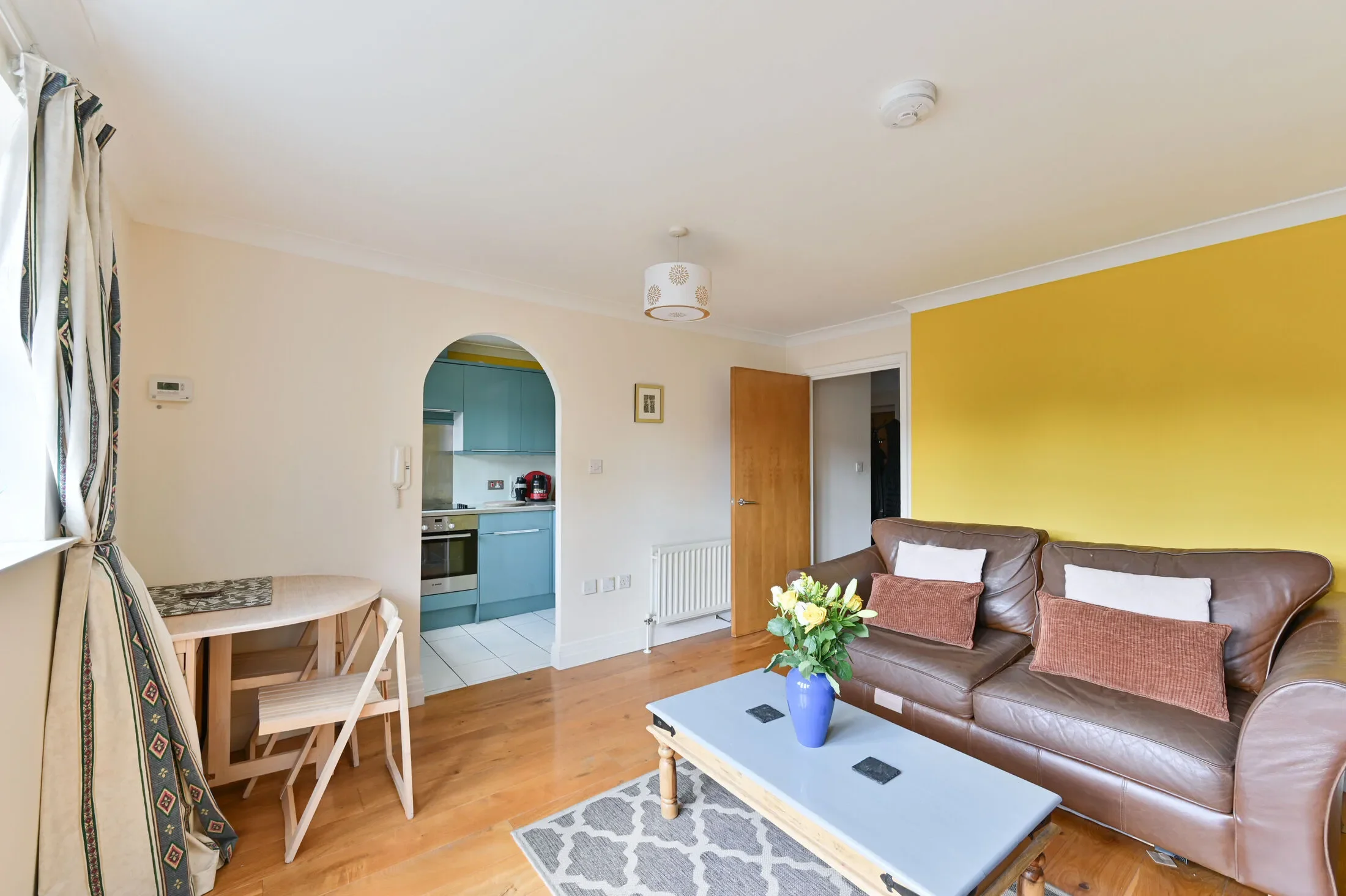 Flat Acre Lane in Greater London
