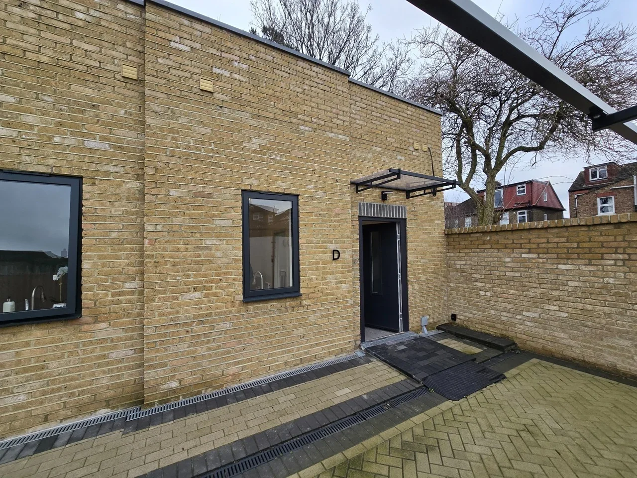 House Sydenham Road in Greater London