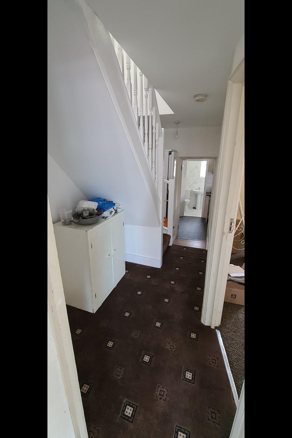 Flat Ley Street in Greater London