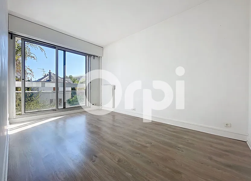Appartement Avenue de la République à Bourg-la-Reine