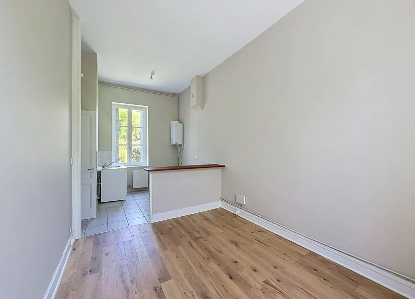 Appartement Rue du Petit Revoyet à Oullins-Pierre-Bénite