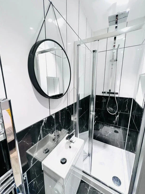 Room Dassett Road in Greater London