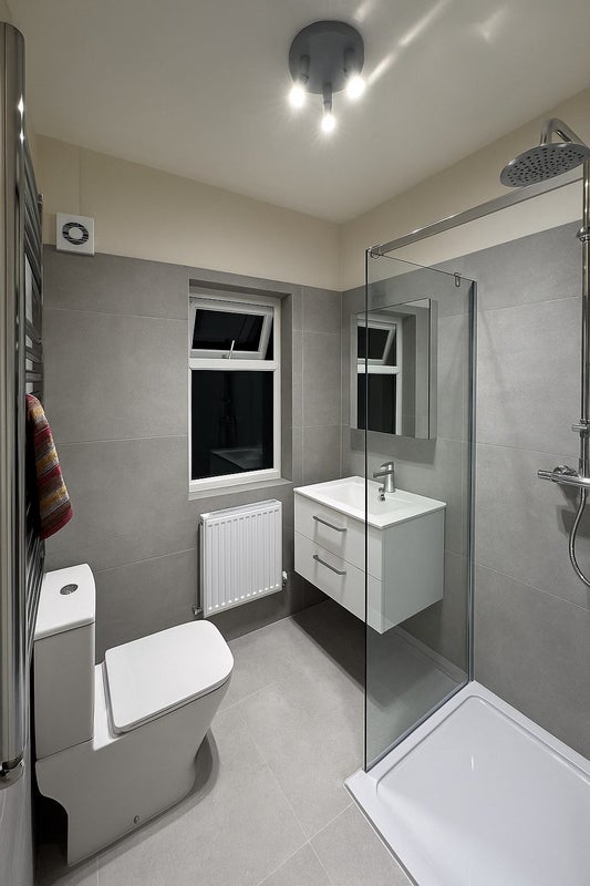 Room Cowdrey Road in Greater London