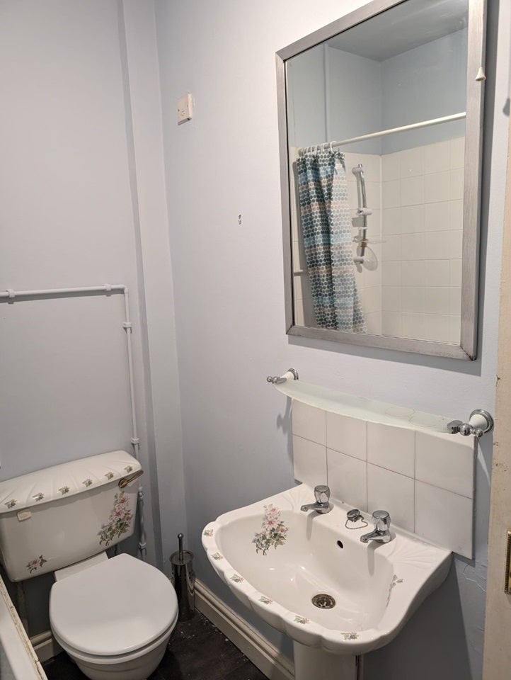 Flat Drewry Court in Derby