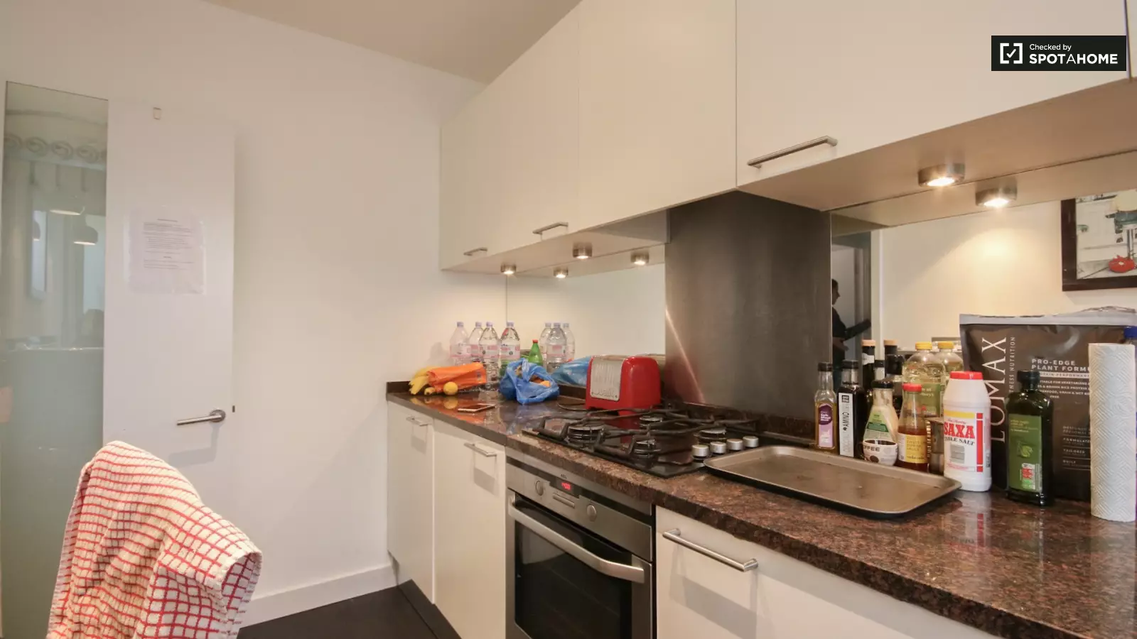 Flat Wiltshire Close in Greater London