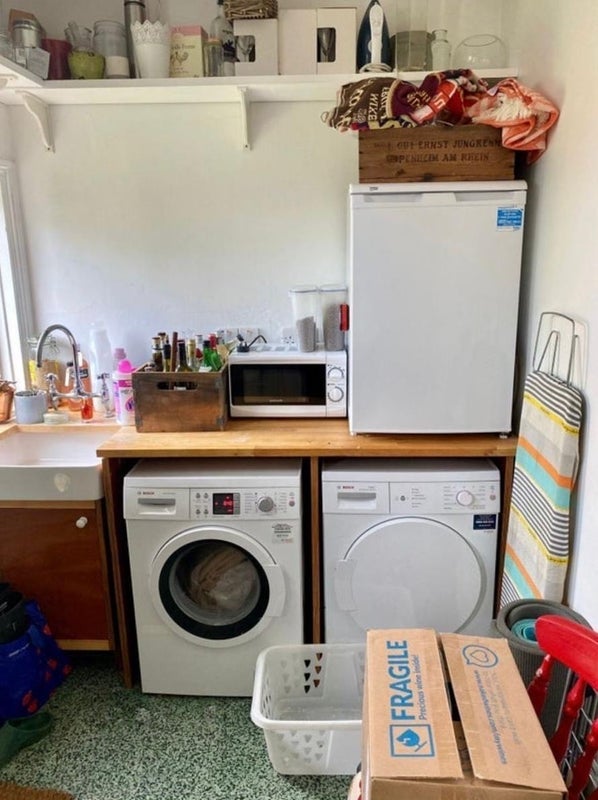 Room Cobham Road in Greater London