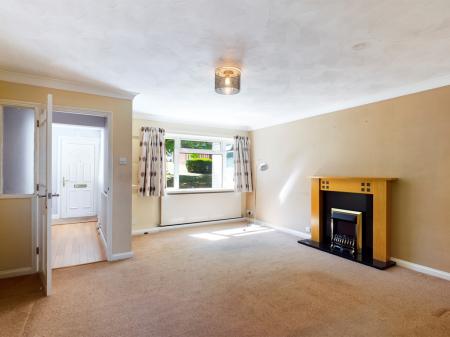 House Loddon Drive in Basingstoke and Deane