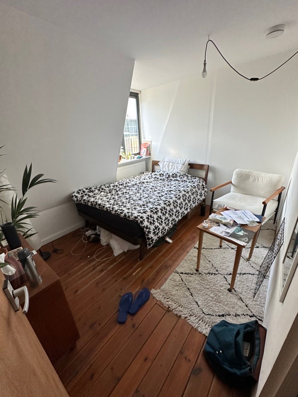 Room Tudor Grove in Greater London