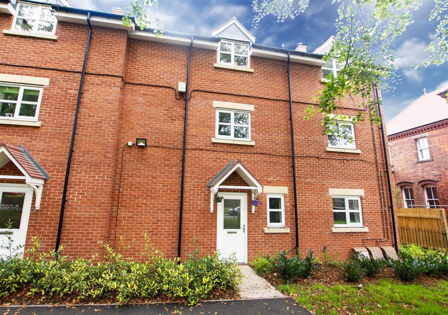 Flat Raddlebarn Road in Birmingham