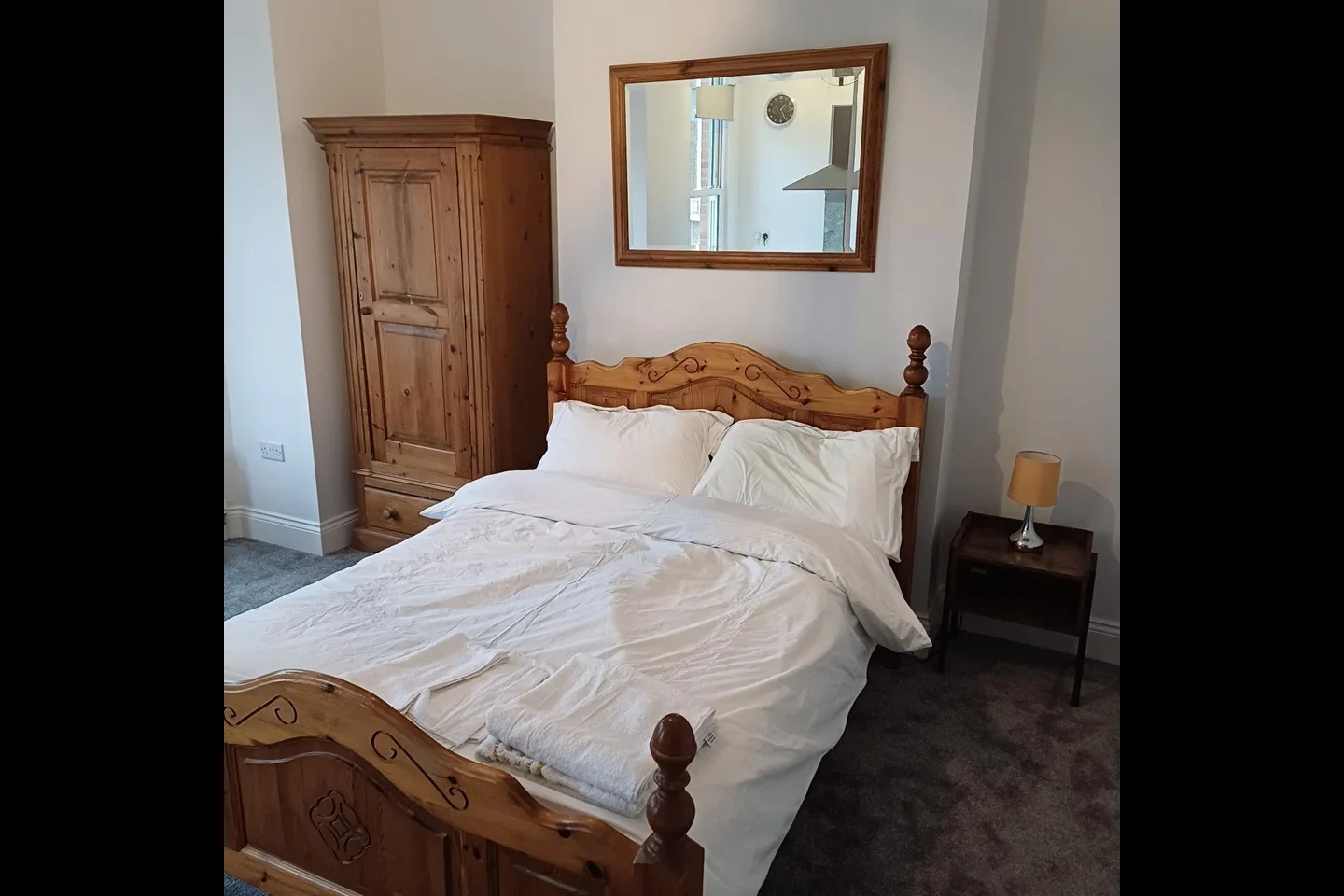 Room Palmerston Crescent in Greater London