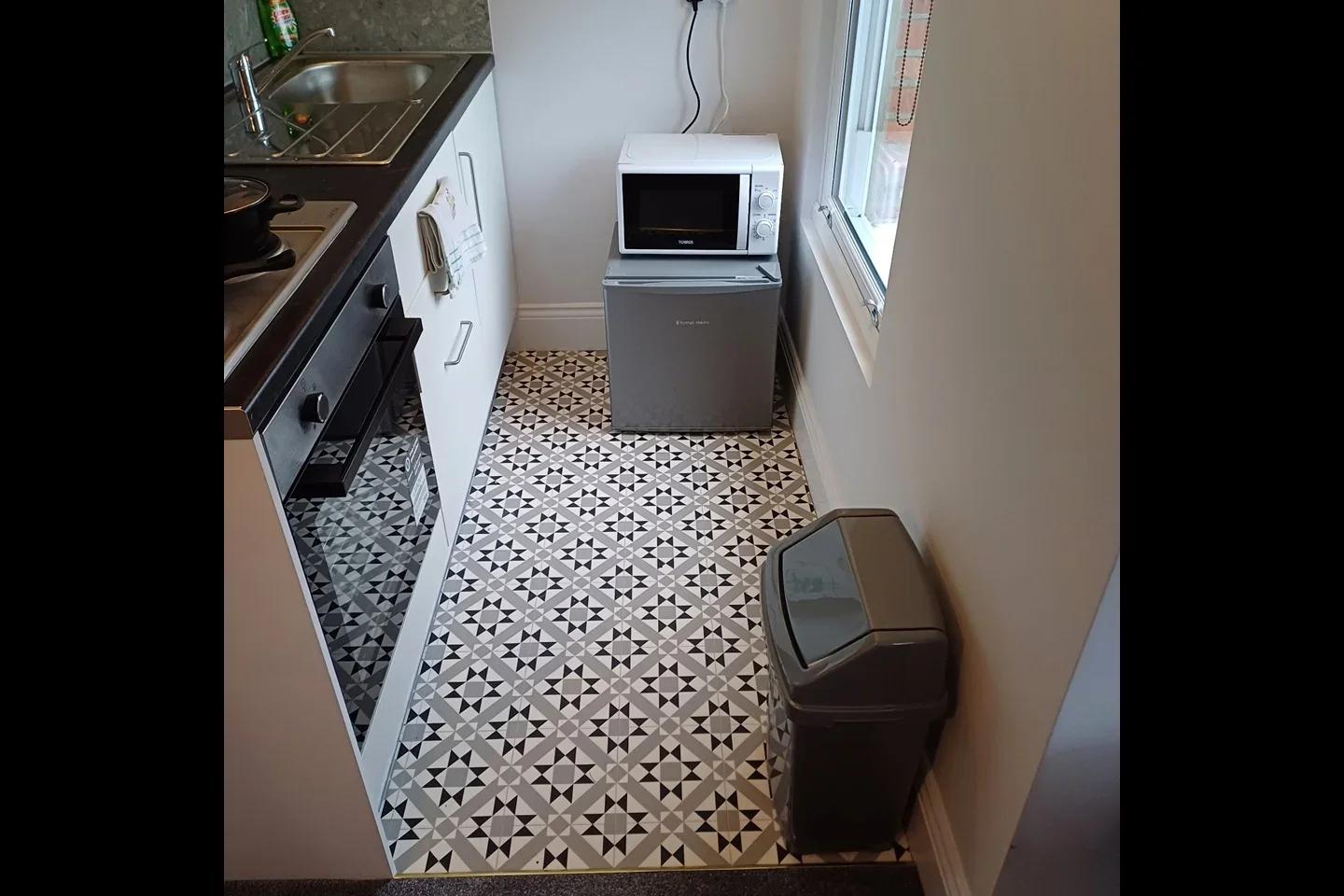 Room Palmerston Crescent in Greater London