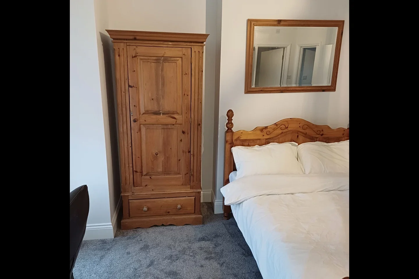 Room Palmerston Crescent in Greater London