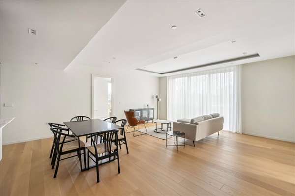 Flat Seagrave Road in Greater London