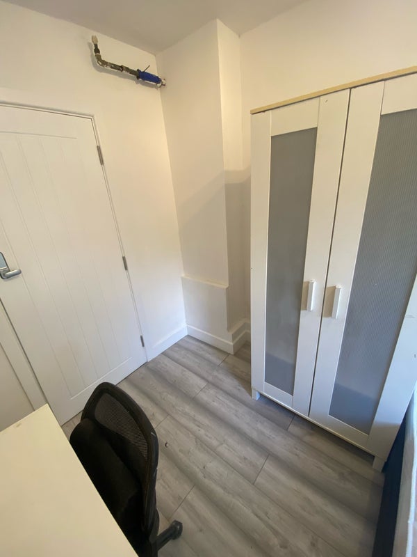 Room Cephas Street in Greater London