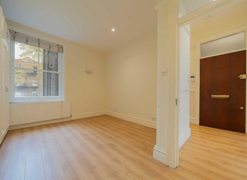 Flat Wymering Road in City of Westminster