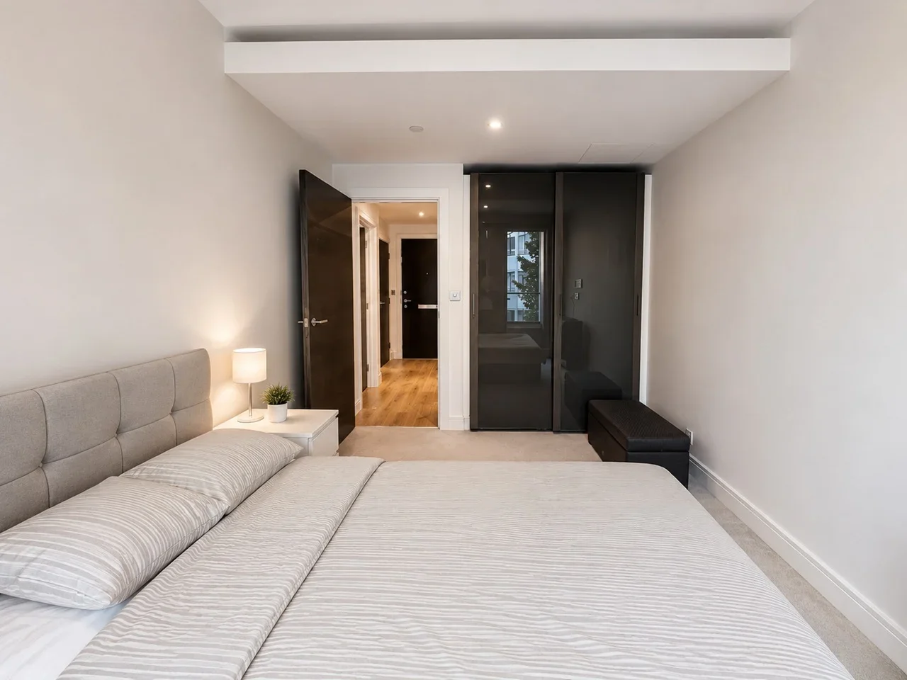 Flat Beadon Road in Greater London