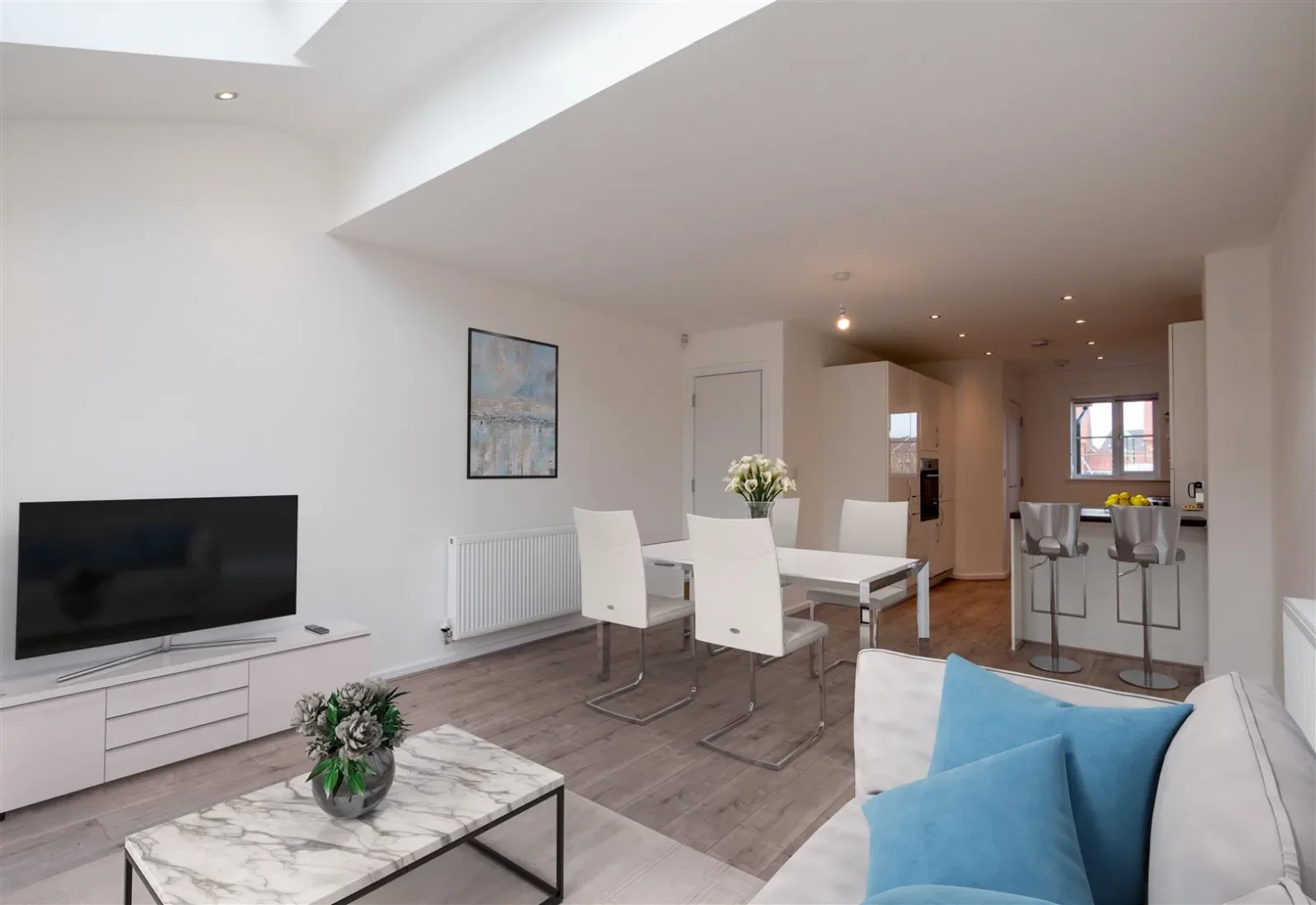 House Straw Bank in Houghton Regis