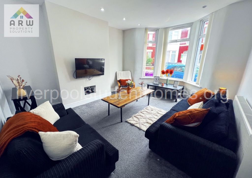 Room Shaw Street in Liverpool