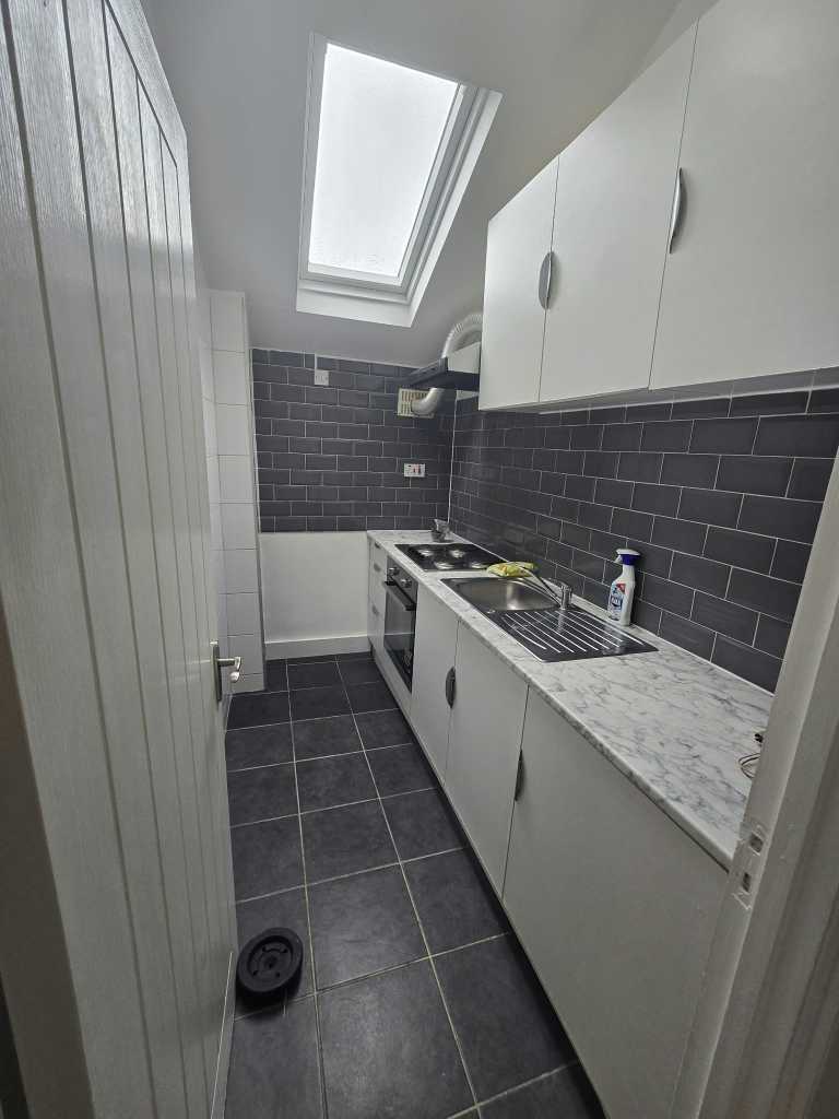 Flat Longbridge Road in Greater London
