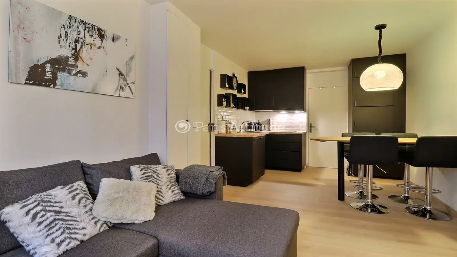 Appartement Rue Tholozé à Paris
