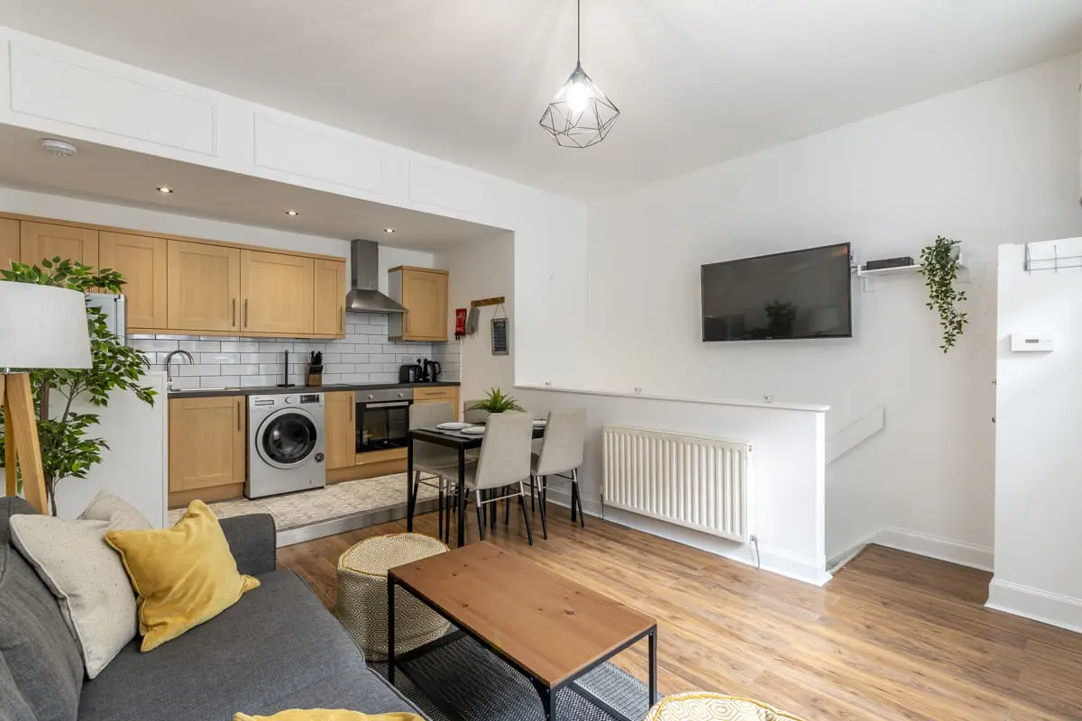 Flat Albert Street in City of Edinburgh