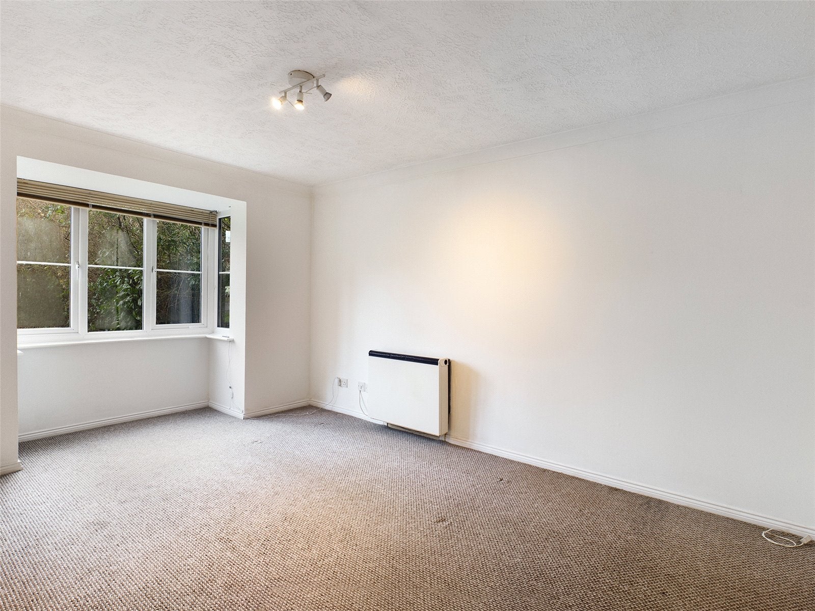 Flat Groves Lea in Mortimer