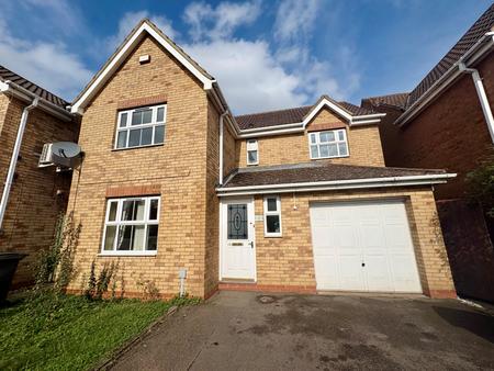 House Merrivale Close in Kettering
