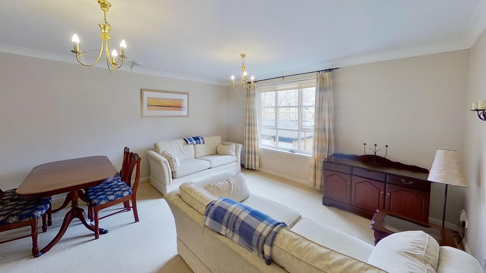 Flat Russell Gardens in City of Edinburgh