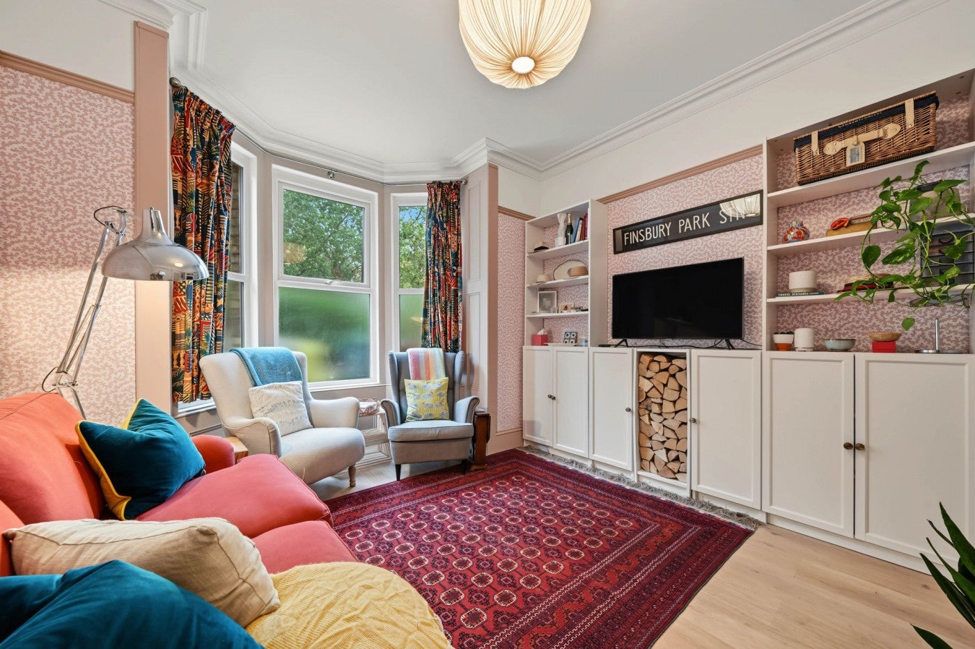 Flat Blythwood Road in Greater London