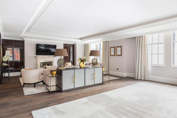 Flat Whitehall Place in City of Westminster