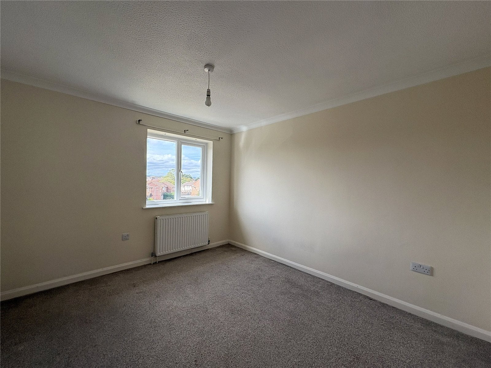 House Bryer Close in Bridgwater